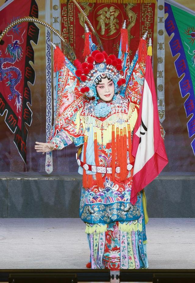 穆桂英新篇，科技重塑传奇英雄，未来之光体验之旅