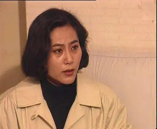 王丽波在年轮中的演技，情感的印记与共鸣
